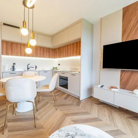 Apartment Pratum 24 *